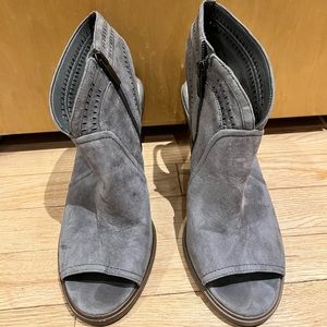 Vince Camuto Block Heel